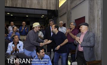 تقدیر اعضای خانه سینما از اصغر فرهادی 6