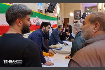 قرار خدمت؛ دیدار مردمی شهردار تهران در مسجد جامع باغ فیض 18