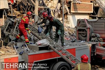ساختمان پلاسکو فرو ریخت -4 4