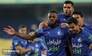 دیدار تیم های فوتبال استقلال تهران و مس کرمان 8