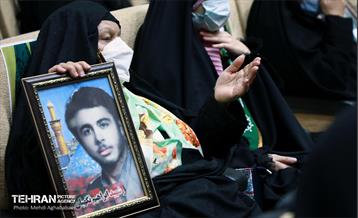 تجلیل و تکریم مادران شهید در منطقه هشت  8