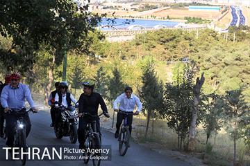 بازدید پیروز حناچی شهردار تهران از بوستان جنگلی چیتگر تا دریاچه شهدای خلیج فارس 6