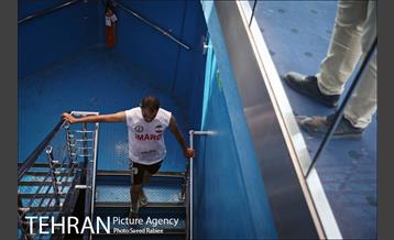 ثبت رکورد پله نوردی در برج میلاد 27