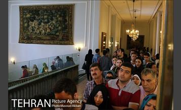 بازدید مسافران نوروزی تهران از کاخ موزه نیاوران‎ 9