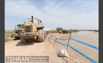 بازدید شهردار تهران از منطقه سیل زده پل قدرت آباد دشت آزادگان 11