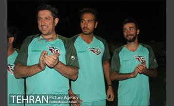 دیدار دوستانه تیم هنرمندان و تیم پردیس پایان کارتن خوابی 1