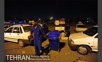 شروع بکار نیروهای خدمات شهری در پایان مراسم ارتحال امام خمینی (ره) 6