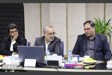 دیدار معاون خدمات شهری با کارکنان حوزه خدمات شهری منطقه ٤ 5