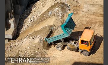 پر کردن گود میدان مقدم 30