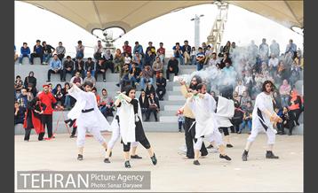 جشنواره بادبادک ها در بوستان آب و آتش 13