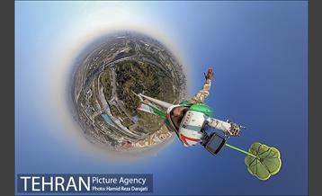 پرش با چتر از برج پرچم 20