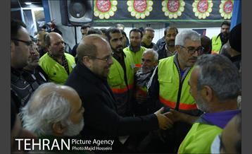 حضور شهردار تهران در نماز جماعت و زیارت عاشورا و صرف صبحانه در جمع خدام‌الحسین  8