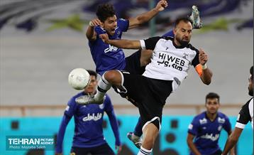 دیدار تیم های فوتبال استقلال تهران و هوادار تهران 24