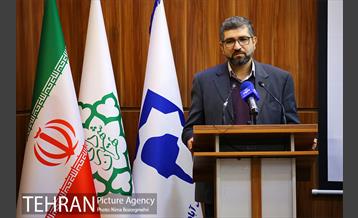 رونمایی از کتاب 8 جلدی «چهل ستون» 10