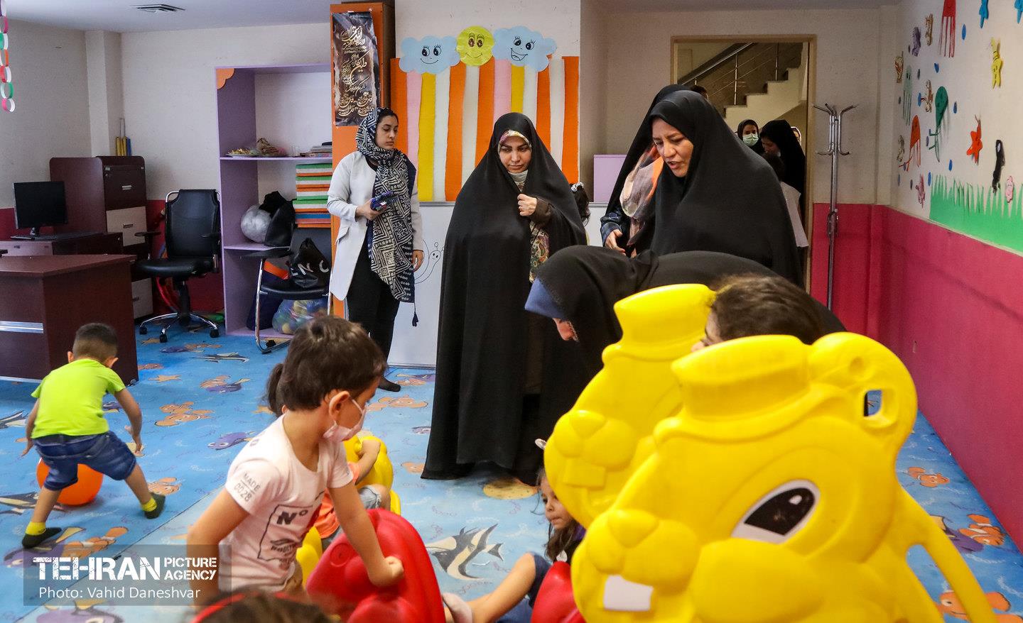 حضور سوده نجفی در منطقه 17