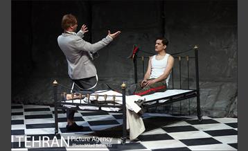 نمایش وقتی کبوترها ناپدید شدند 17