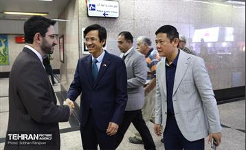 افتتاح نمایشگاه عکس ویتنام در ایستگاه مترو تجریش 46