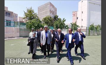 بازدید شهردار تهران از ۱۴ پروژه عمرانی، فرهنگی، ترافیکی منطقه ۹ 20