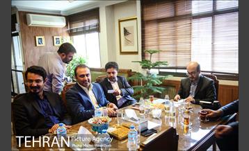 بازدید سخنگوی شورای شهر از مرکز ارتباطات شهرداری تهران 7