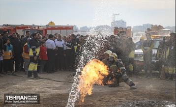 تمرین سراسری زلزله در بوستان ولایت 18