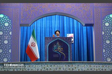 حضور شهردار تهران در نماز جمعه 17