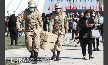 جشن تحویل سال ۱۴۰۰ در میدان آزادی  23