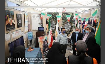 بازدید شهردار تهران از نمایشگاه دفاع مقدس 8