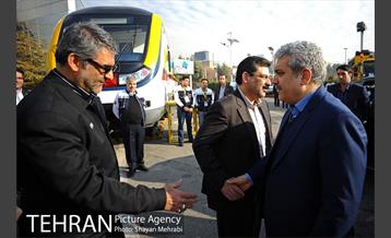 بازدید معاون علمی و فناوری رییس جمهور از نمایشگاه مترو  1