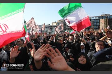 اجتماع مردم تهران در پی شهادت رهبر انقلاب - 2 42