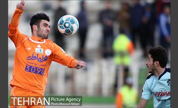 دیدار سایپا و پیکان در لیگ برتر فوتبال