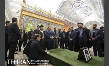 تجدید میثاق کارکنان گزینش با آرمان های امام و دیدار با یادگار ایشان 12