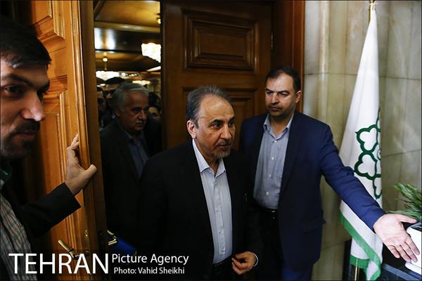 جلسه شورای شهر با حضور شهردار تهران 39