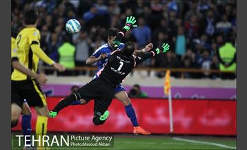 دیدار استقلال و سپاهان در لیگ برتر فوتبال 10