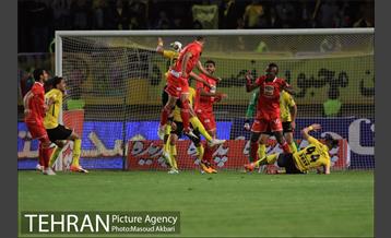 دیدار تیم‌های فوتبال پرسپولیس - سپاهان 22