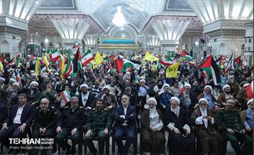 اولین همایش مسجد برقرار در حرم امام(ره) 9