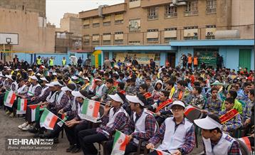 گرامیداشت روز 13 آبان در مدرسه شهید فهمیده  10