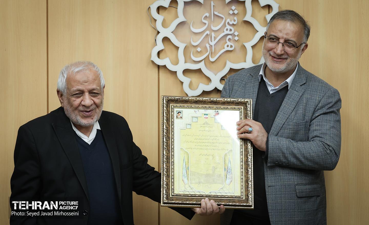 دیدار شهردار تهران با جمعی از زندانیان انقلابی سال ۵۷ 3