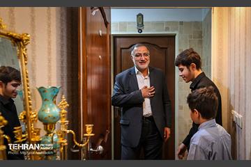 دیدار شهردار تهران با خانواده شهید دارابی 16