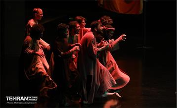 نمایش آئینی مذهبی «در انتظار...» 48