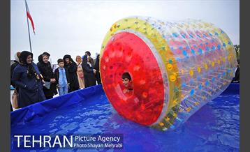 برج میلاد تهران در ایام نوروز 16