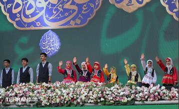 مهمانی ۱۰ کیلومتری عید غدیر در تهران - 3 40