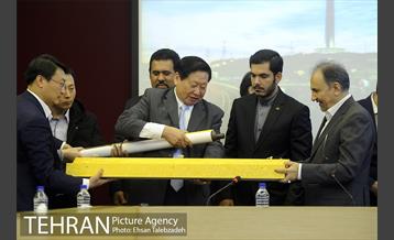 نشست مشترک شهردارتهران با رئیس اتاق بازرگانی بین المللی چین 18