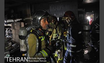 پنجشنبه ۳۰ دی ۱۳۹۵ 8