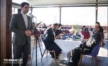 تور تهرانگردی ویـژه خانواده دیپلماتیک در منطقه 22