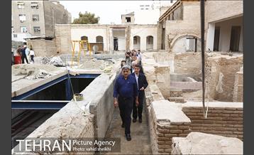 بازدید شهردار تهران از پروژه مرمت خانه اتحادیه در لاله زار 19