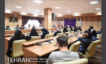 نشست اصحاب رسانه با رِِئیس مرکز ارتباطات و امور بین الملل شهرداری تهران 9