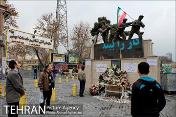 ادای احترام تهرانی ها به شهدای آتش نشان پلاسکو 24