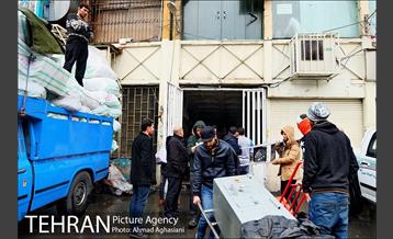 تخلیه اجناس مغازه های باقی مانده ساختمان پلاسکو -2 23