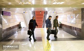 ایستگاه متروی توحید 13