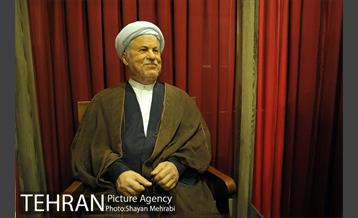 رونمایى از تندیس مرحوم حضرت آیت الله هاشمى رفسنجانى 44